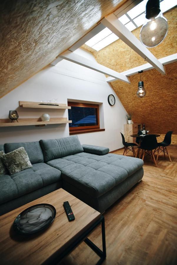 Garage Harrachov Apartment Luaran gambar
