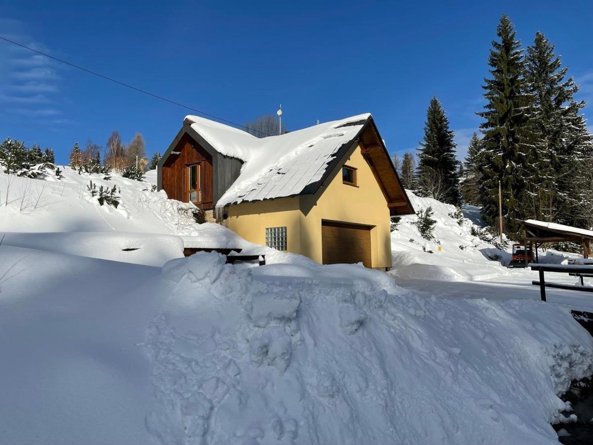 Garage Harrachov Apartment Luaran gambar